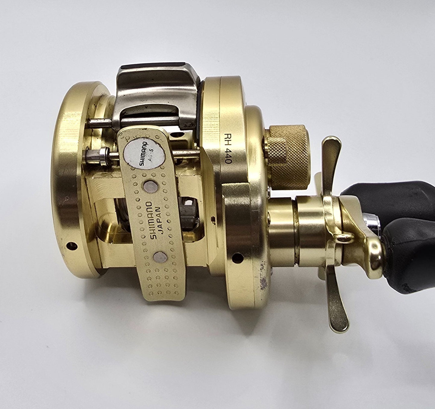 Shimano 01 Calcutta Conquest 200 Baitcast Reel Right Hand from Japan