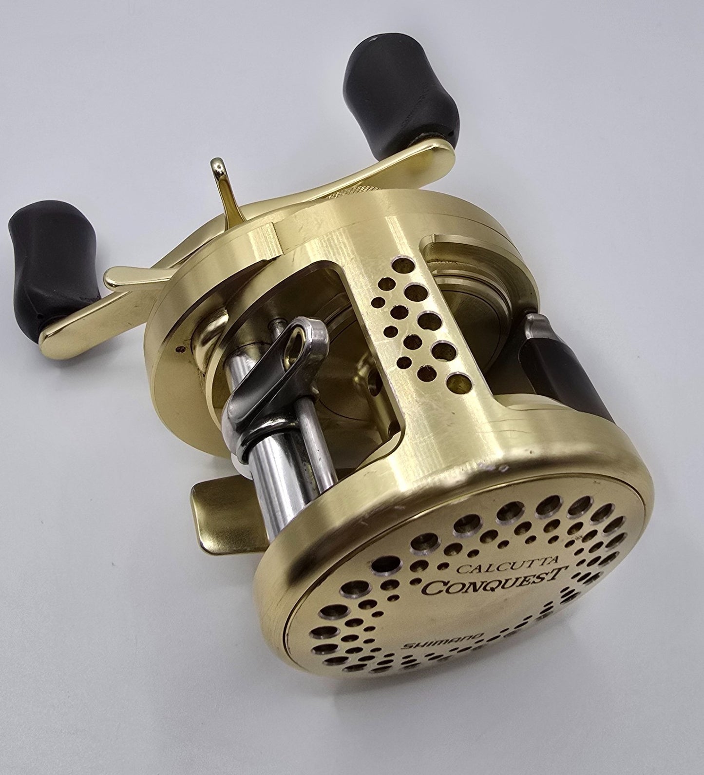 Shimano 01 Calcutta Conquest 200 Baitcast Reel Right Hand from Japan