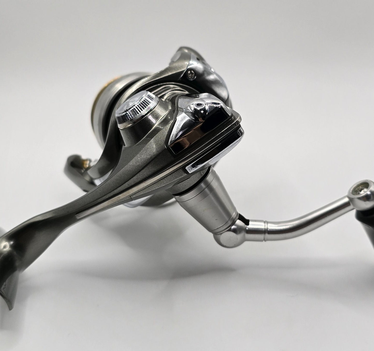 Shimano 05 Twin Power 2000 Spinning Reel from Japan