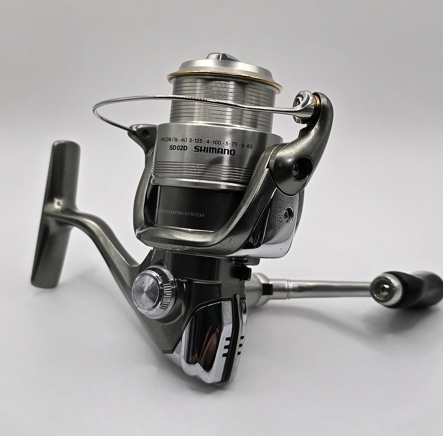 Shimano 05 Twin Power 2000 Spinning Reel from Japan