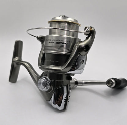 Shimano 05 Twin Power 2000 Spinning Reel from Japan