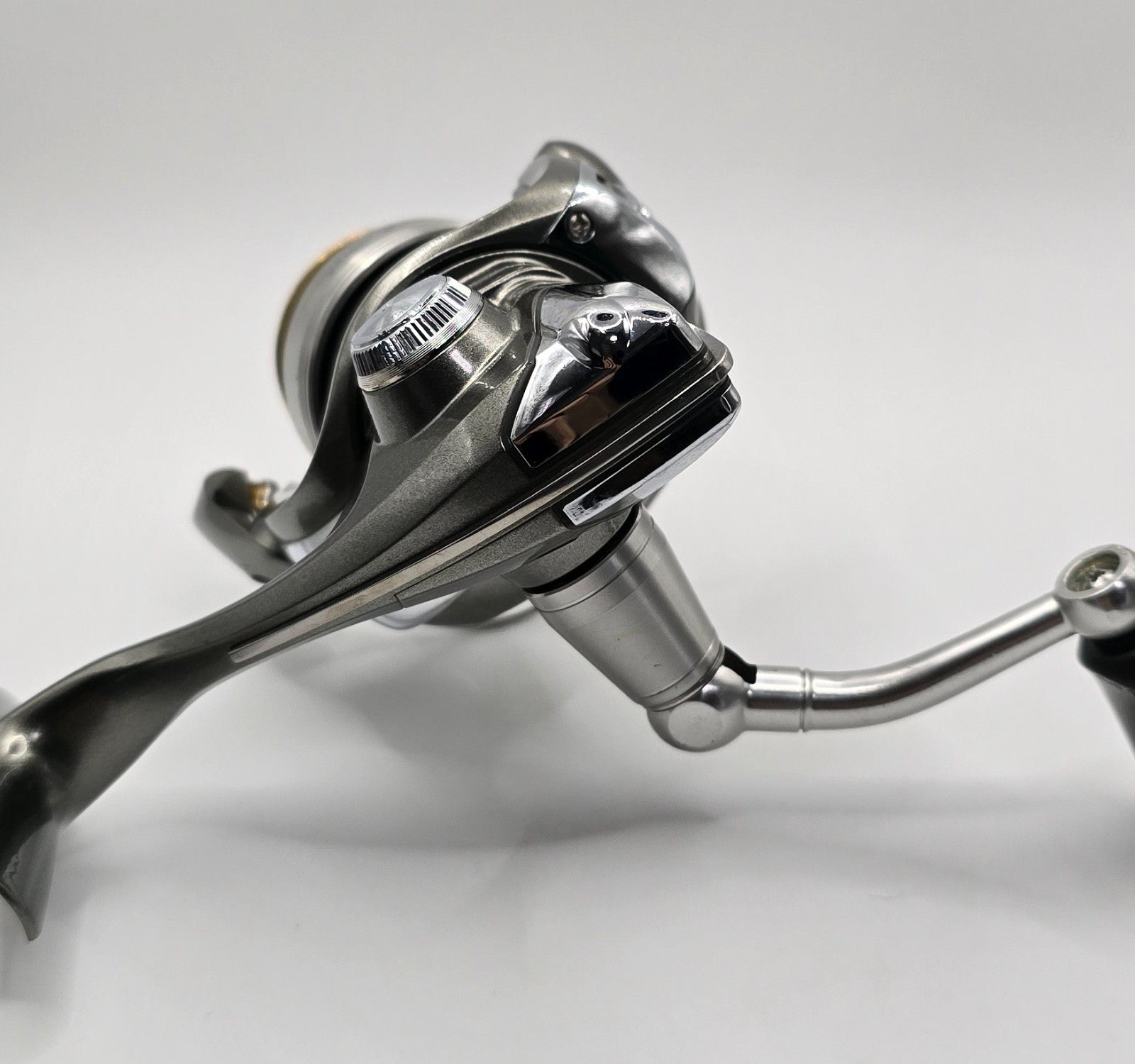Shimano 05 Twin Power 2000 Spinning Reel from Japan